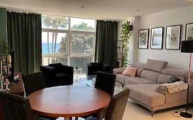 First Line Sea Apartment By Oliva